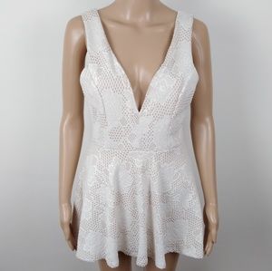 💥 NWOT Deep V Off White Romper Dress